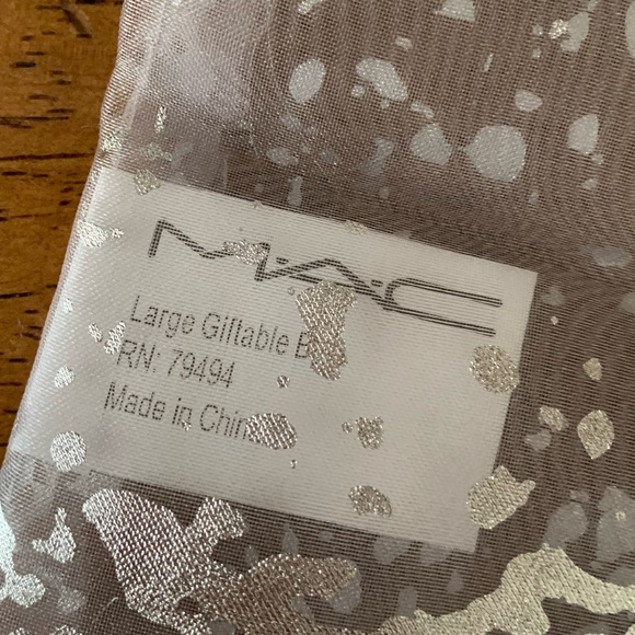 NWT Mac Cosmetics Large Gift Bag - Picture 6 of 8